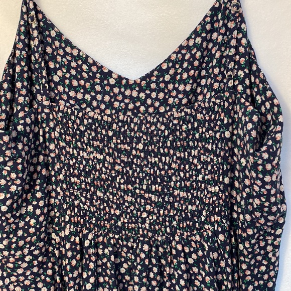Women's Gap Floral Spaghetti Strap Dress Size Extra Small - Picture 2 of 4